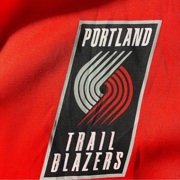 NBA Portland Trail Blazers Red and Black Jacket SZ L - Picture 5 of 9